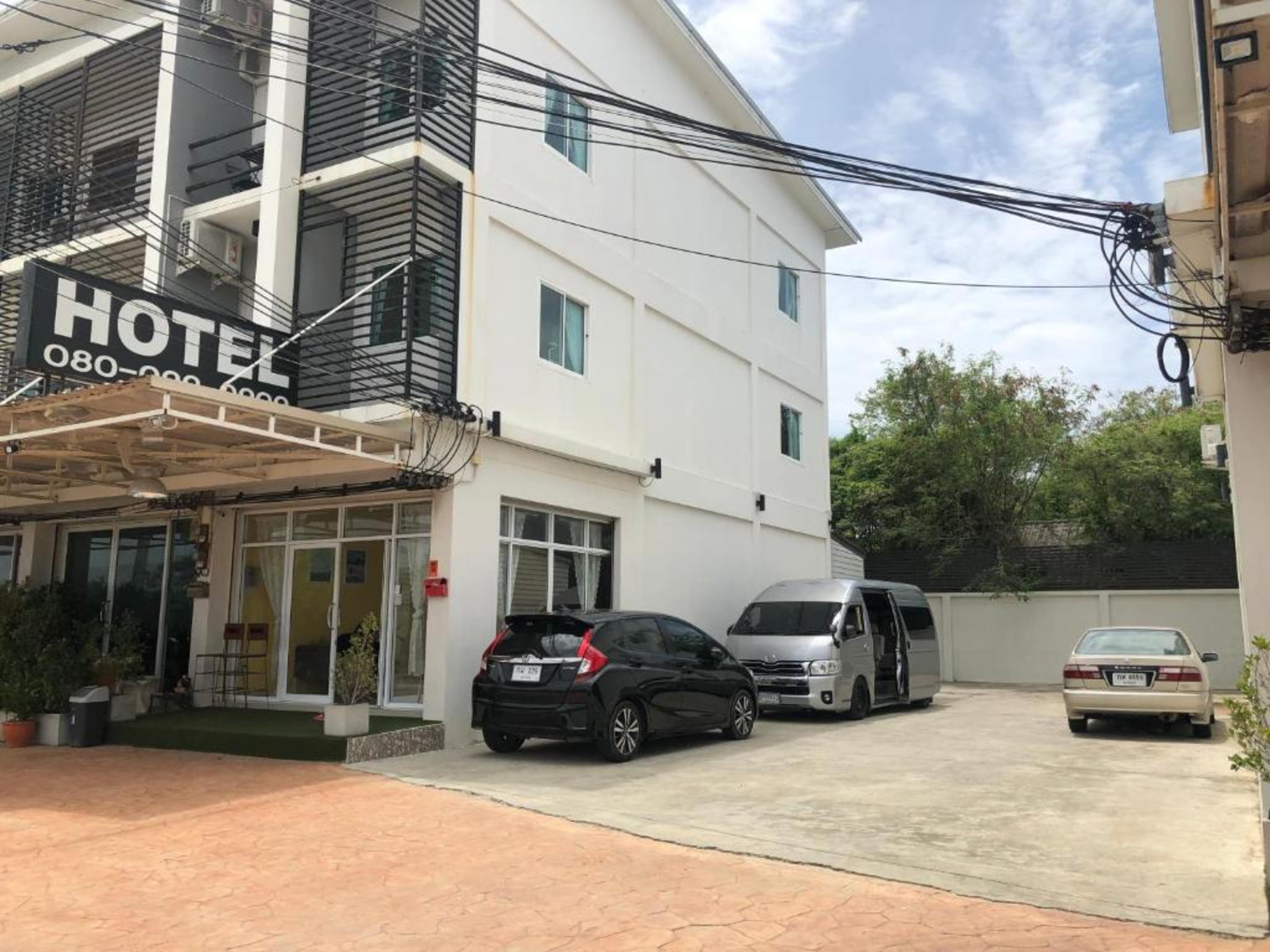 Day II Hotel Ang Sila Exterior photo